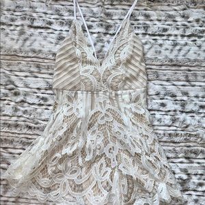 LF White & Nude Lace Romper; Size XS